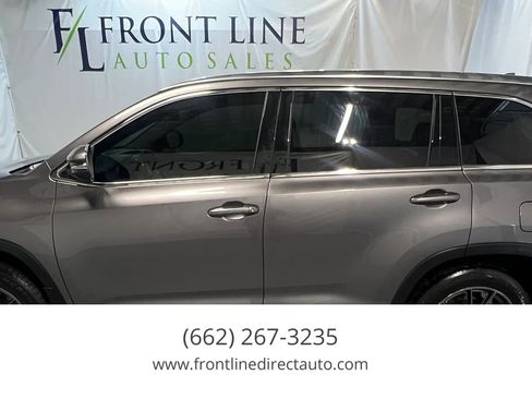 Used 2018 Toyota Highlander Limited Platinum AWD/4WD image 4