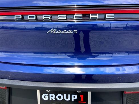 Used 2023 Porsche Macan Turbo AWD/4WD image 14