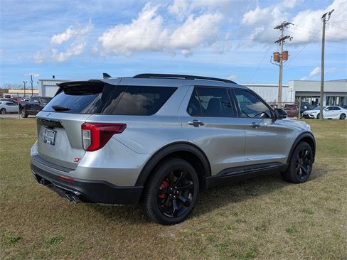 Used 2024 Ford Explorer ST w/ Equipment Group 401A image 3