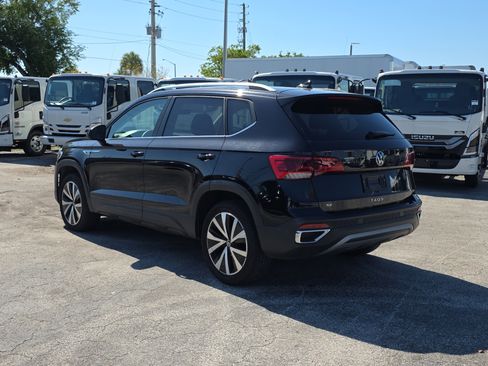 Used 2024 Volkswagen Taos SE image 5
