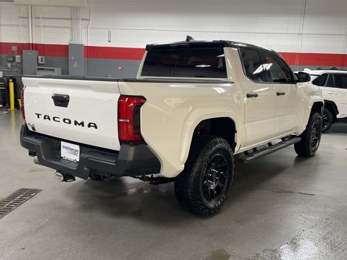 Used 2025 Toyota Tacoma SR image 10