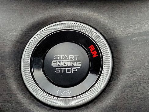 New 2025 Jeep Grand Cherokee L Limited image 17