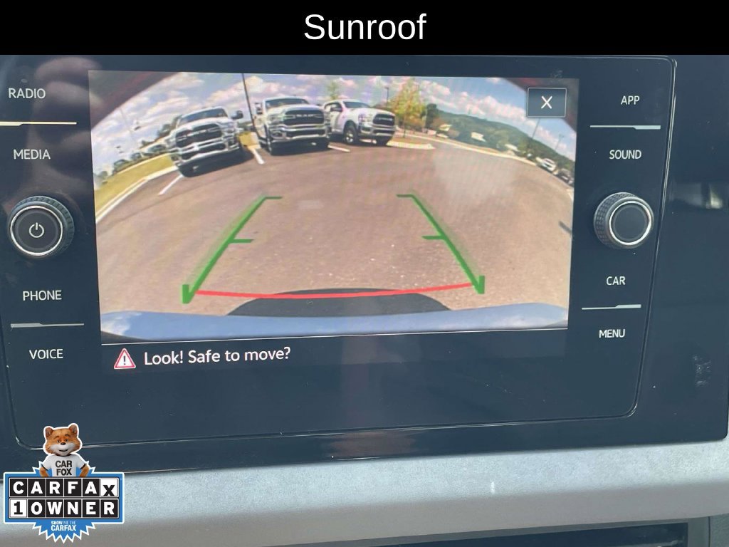 Used 2025 Volkswagen Jetta SE FWD image 18