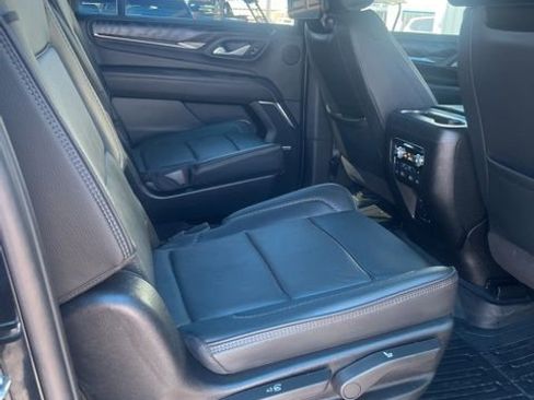 Used 2024 GMC Yukon XL Denali w/ Denali Reserve Package image 10