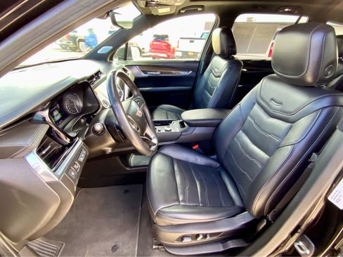 Used 2020 Cadillac XT6 Premium Luxury w/ Platinum Package AWD/4WD image 19
