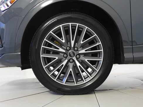 Used 2023 Audi Q3 2.0T Premium w/ Black Optic Package AWD/4WD image 5