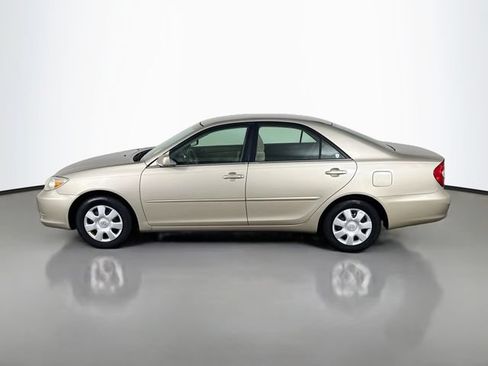 Used 2004 Toyota Camry LE FWD image 11