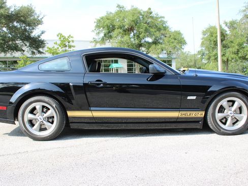 Used 2006 Ford Mustang GT RWD image 21