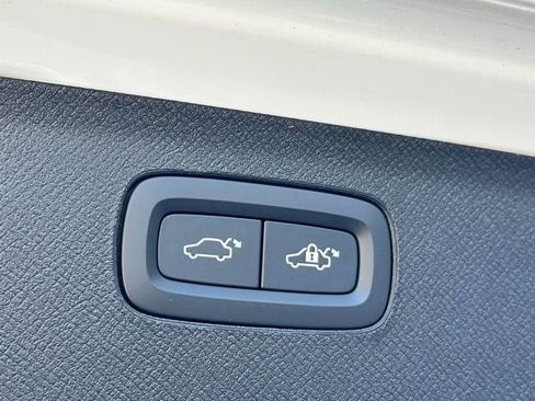 New 2026 Volvo XC90 B5 Core image 24