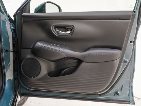 New 2026 Honda HR-V EX-L image 33