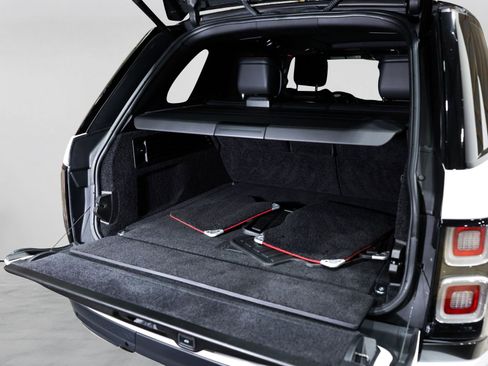 Used 2021 Land Rover Range Rover SV Autobiography Dynamic image 31