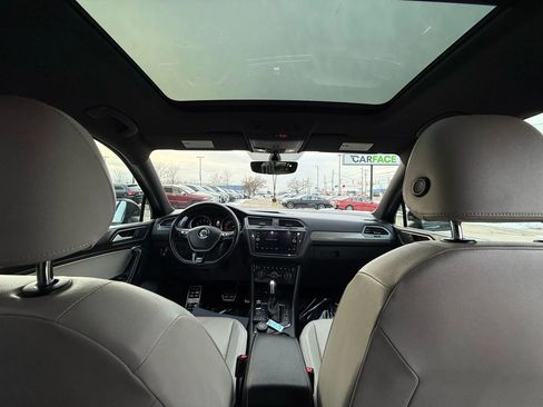 Used 2021 Volkswagen Tiguan SE R-Line image 25