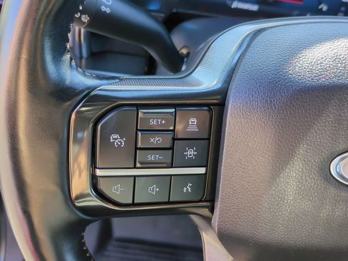 Used 2024 Ford F250 Platinum image 16