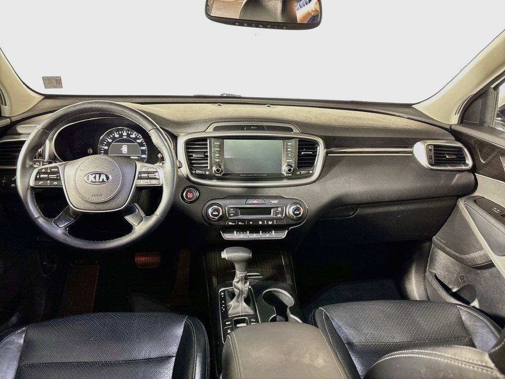 Used 2019 Kia Sorento EX w/ EX Touring Package AWD/4WD image 12