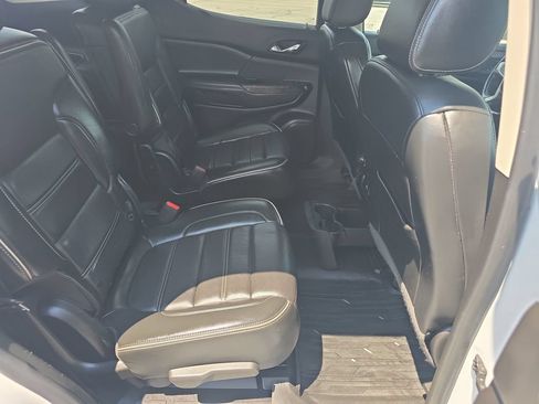 Used 2021 GMC Acadia Denali AWD/4WD image 18