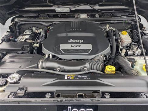 Used 2017 Jeep Wrangler Sport w/ Connectivity Group AWD/4WD image 21