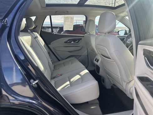 Used 2019 GMC Terrain Denali w/ Advanced Safety Package image 28