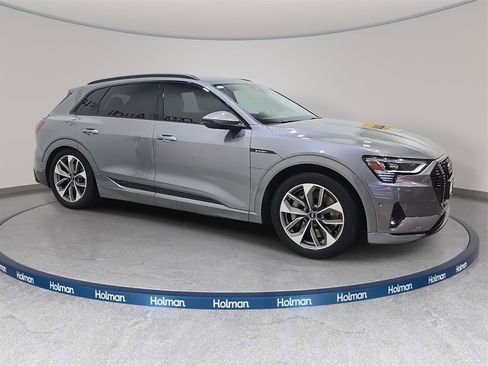 Used 2021 Audi e-tron Premium Plus w/ Premium Plus Package image 5