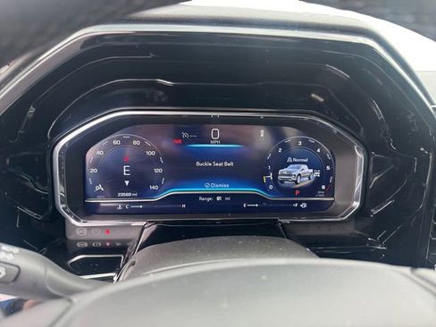 Used 2025 Chevrolet Silverado 1500 LT w/ Convenience Package II image 14