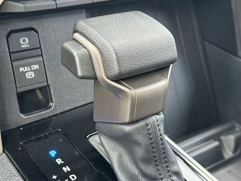 Used 2022 Toyota Tundra SR5 image 32