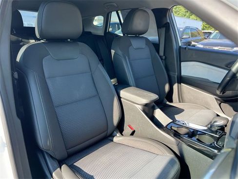 Used 2024 Chevrolet Trax LT w/ Driver Confidence Package image 26