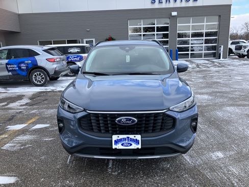 Used 2025 Ford Escape Platinum image 3