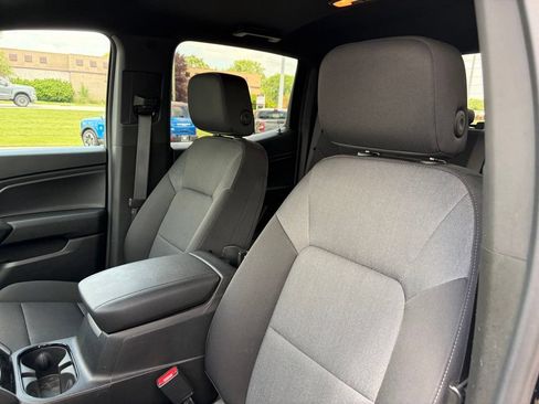 Used 2023 Chevrolet Colorado Trail Boss w/ Technology Package AWD/4WD image 3