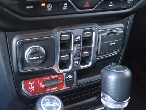 Used 2021 Jeep Gladiator Mojave image 26