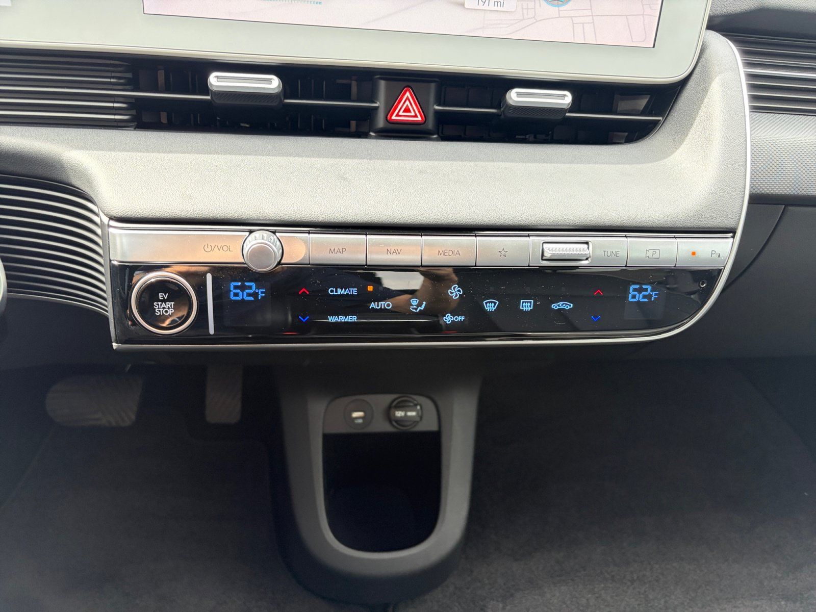 Certified 2024 Hyundai Ioniq 5 Limited AWD/4WD image 29