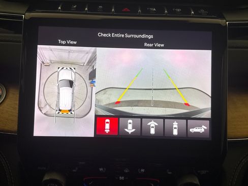 Used 2022 Jeep Grand Cherokee Summit AWD/4WD image 16