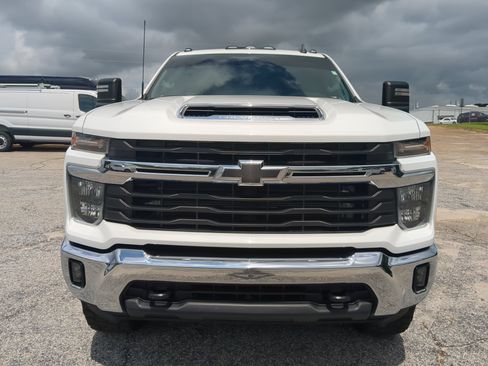 Used 2024 Chevrolet Silverado 2500 LT w/ Convenience Package AWD/4WD image 7