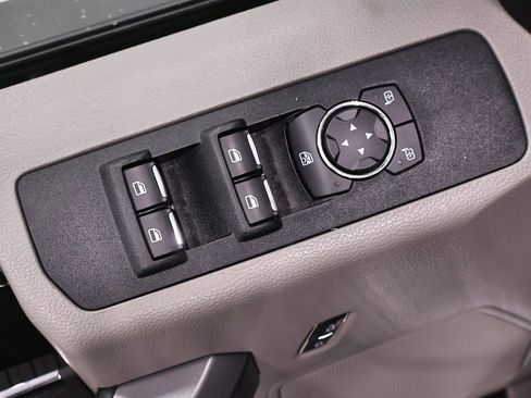 Certified 2019 Ford F250 XLT w/ XLT Value Package image 12