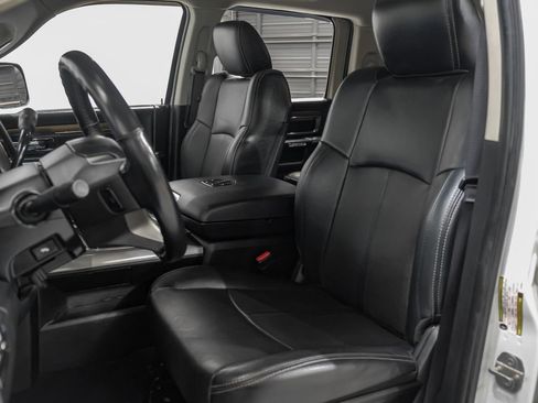Used 2018 RAM 2500 Laramie w/ Sport Appearance Group AWD/4WD image 30