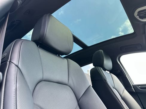 New 2026 Porsche Macan AWD/4WD image 18