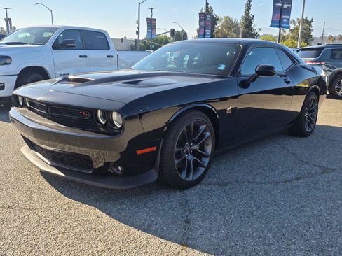 Certified 2023 Dodge Challenger R/T Scat Pack RWD image 4