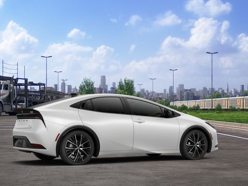 New 2027 Toyota Prius XLE FWD image 13