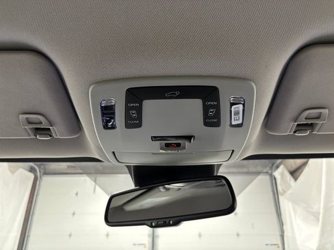 Used 2026 Toyota Sienna LE FWD image 42