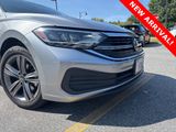 Used 2022 Volkswagen Jetta SE w/ Panoramic Sunroof Package image 3