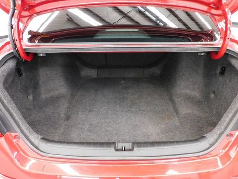 Used 2018 Honda Accord Sport image 11