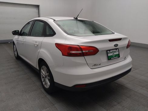 Used 2018 Ford Focus SE FWD image 5