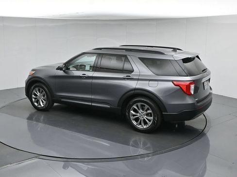 Certified 2021 Ford Explorer XLT w/ Equipment Group 202A RWD image 47