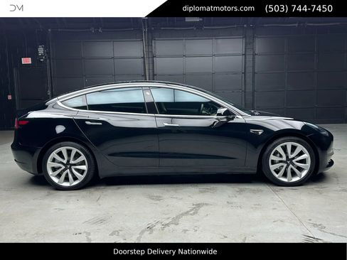 Used 2019 Tesla Model 3 Standard Range Plus image 6