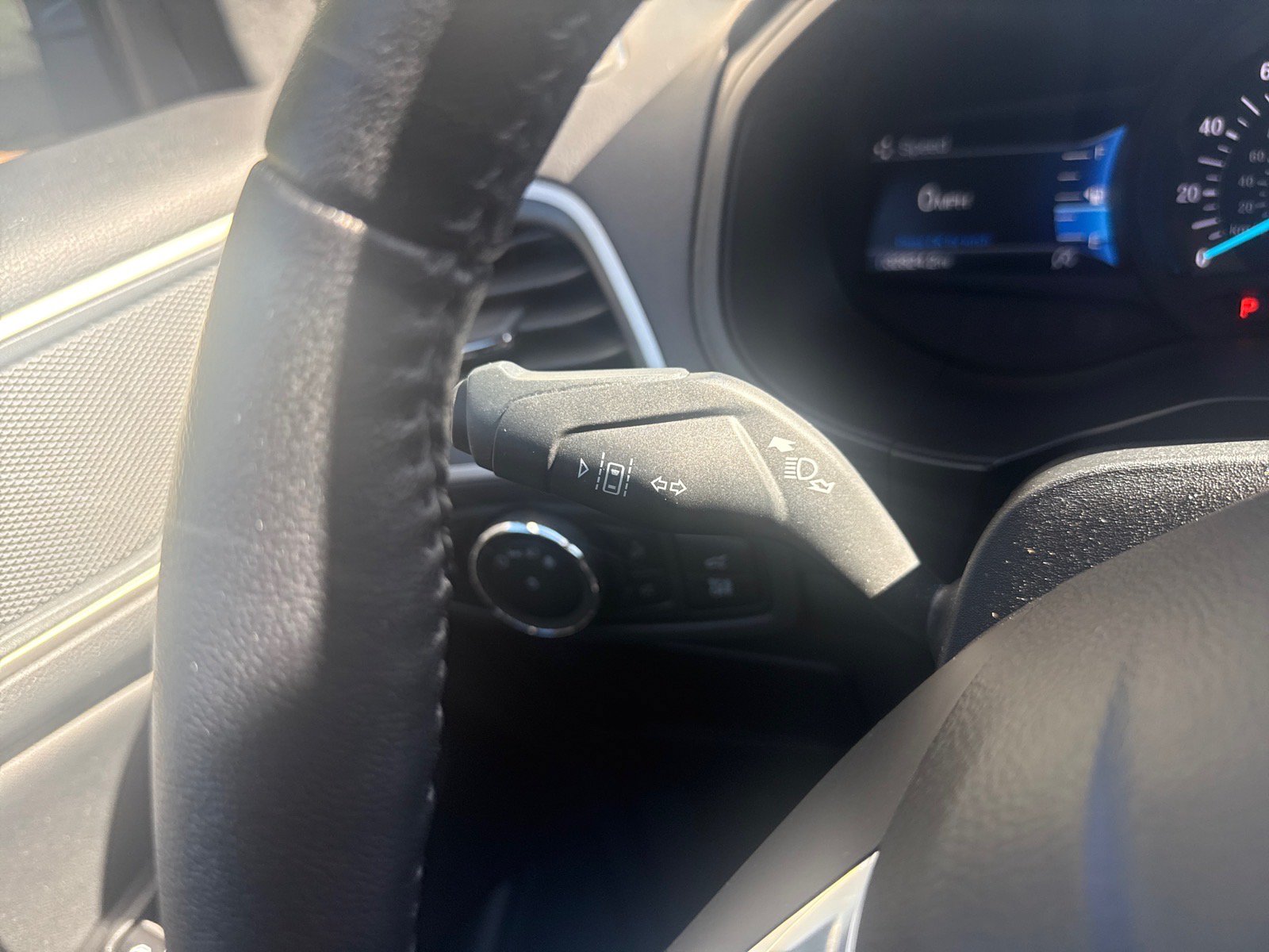 Used 2023 Ford Edge SEL w/ Convenience Package AWD/4WD image 18