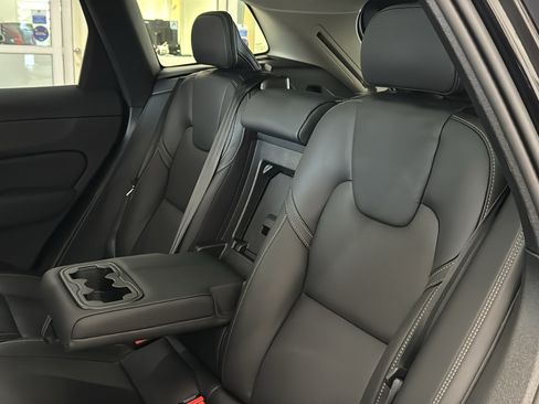Certified 2026 Volvo XC60 B5 Ultra AWD/4WD image 26