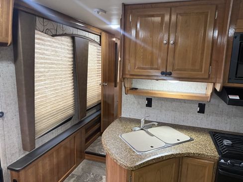 Used 2017 Ford E-450 and Econoline 450 Super Duty w/ Motorhome Prep Package RWD image 49