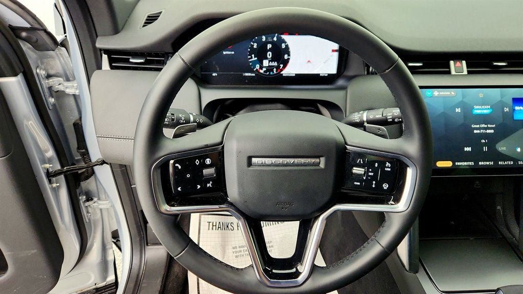Used 2025 Land Rover Discovery Sport Dynamic SE AWD/4WD image 16