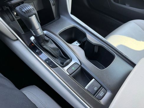 Used 2019 Honda Accord LX image 18