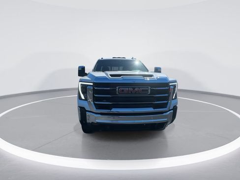 Used 2024 GMC Sierra 2500 SLT w/ SLT Premium Package image 3