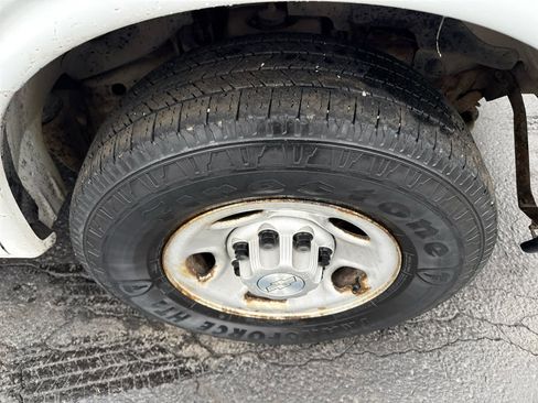 Used 2015 Chevrolet Express 2500 Extended image 10