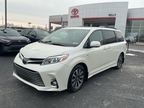 Used 2018 Toyota Sienna Limited Premium image 1